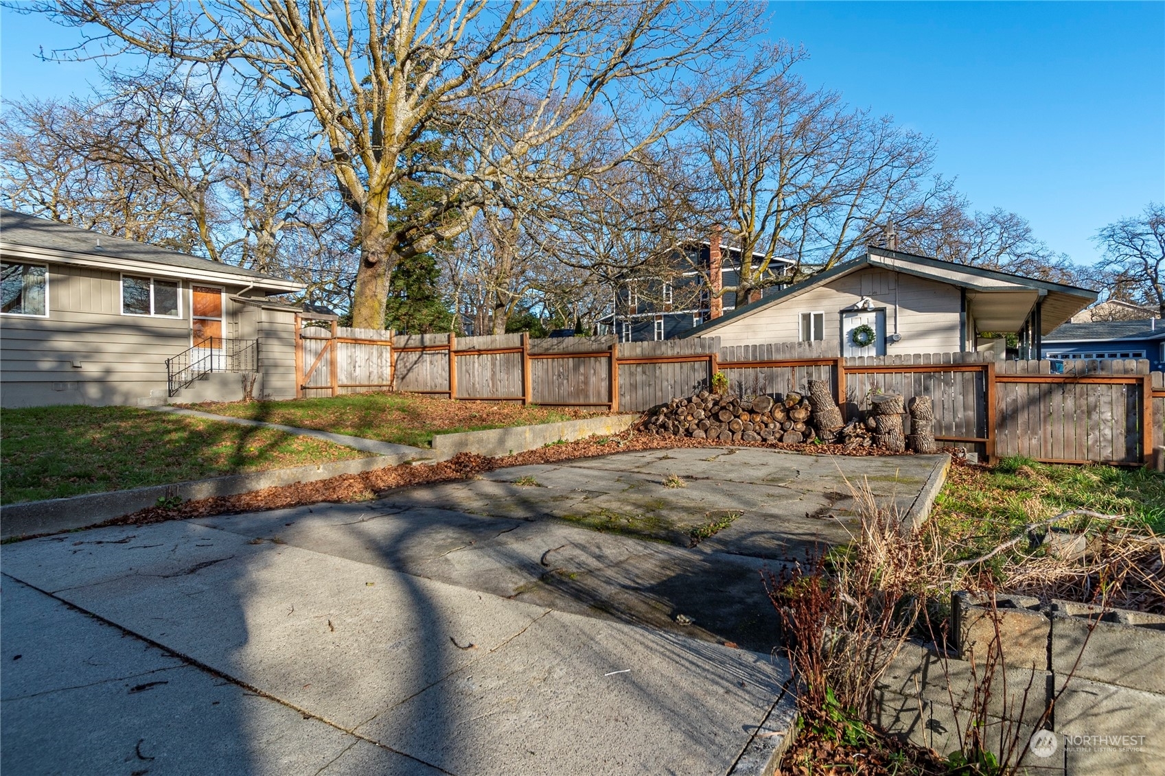 Property Photo:  1671 SE 8th Avenue  WA 98277 