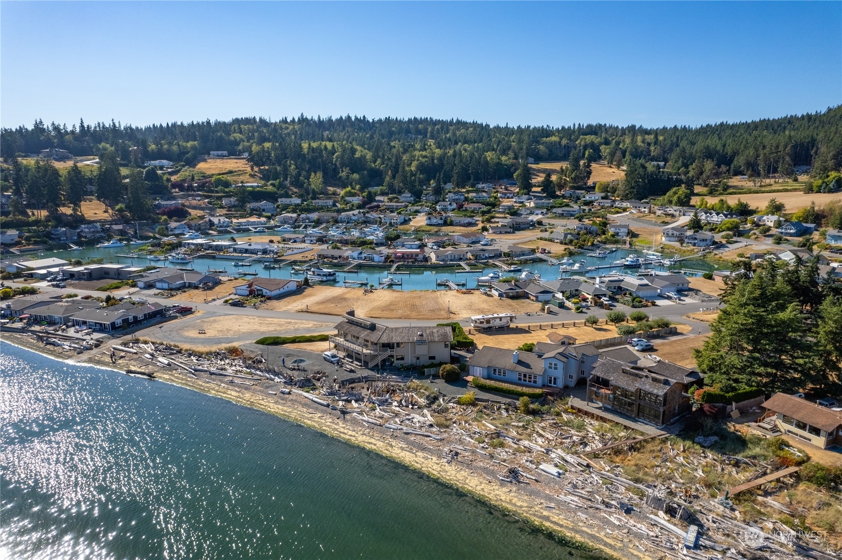 Property Photo:  2271  Mariner Beach Drive  WA 98277 