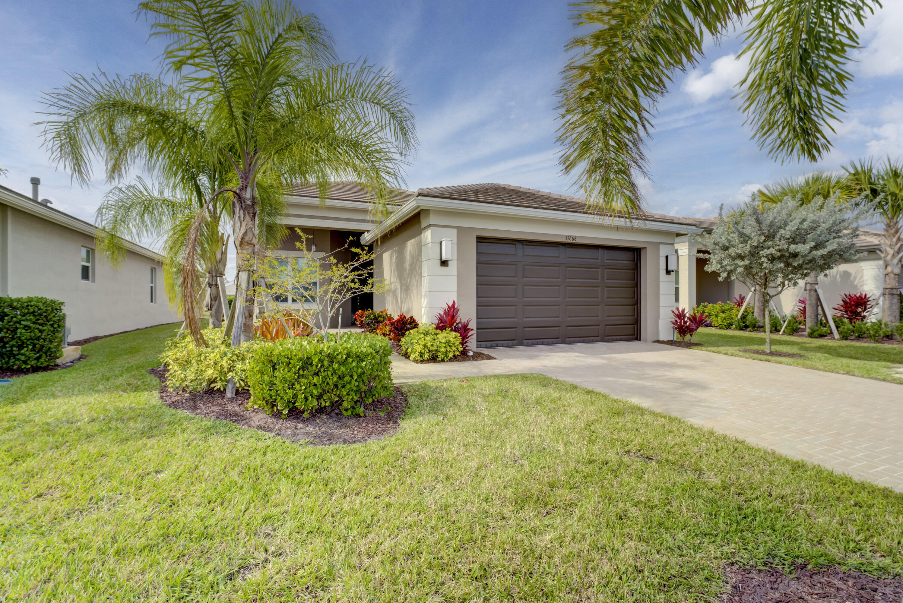 Property Photo: 11668 SW Moon River Way Way FL 34987