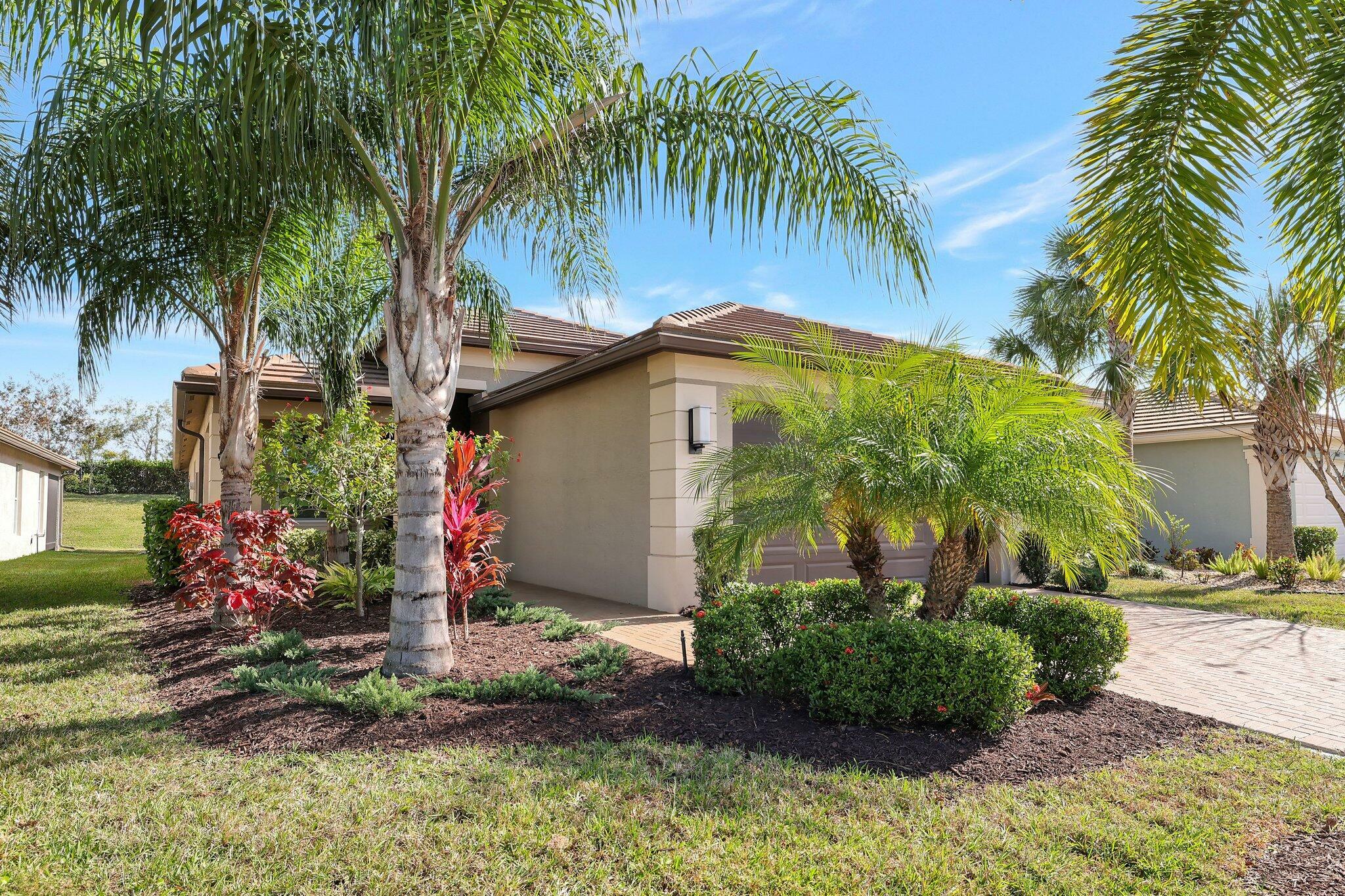 Property Photo:  10649 SW Sunray Street  FL 34987 