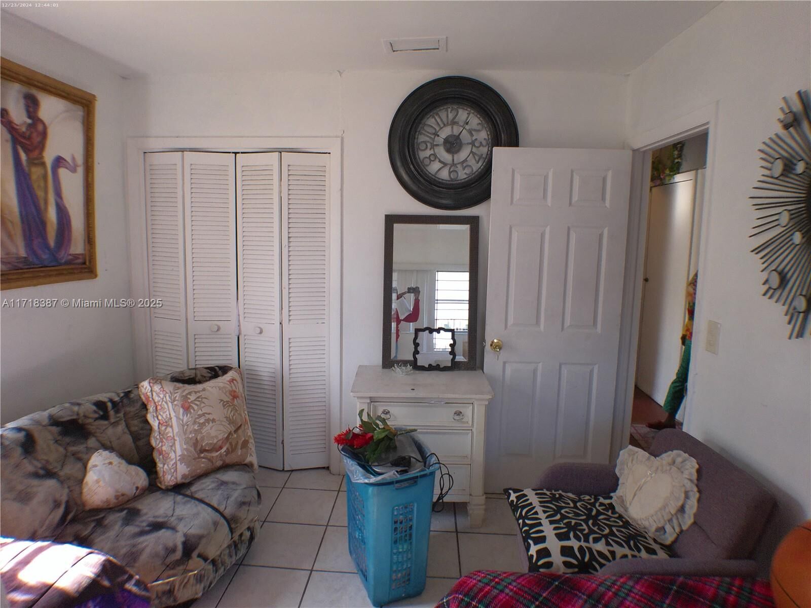 Property Photo:  705 NE 165th St Bed3  FL 33162 