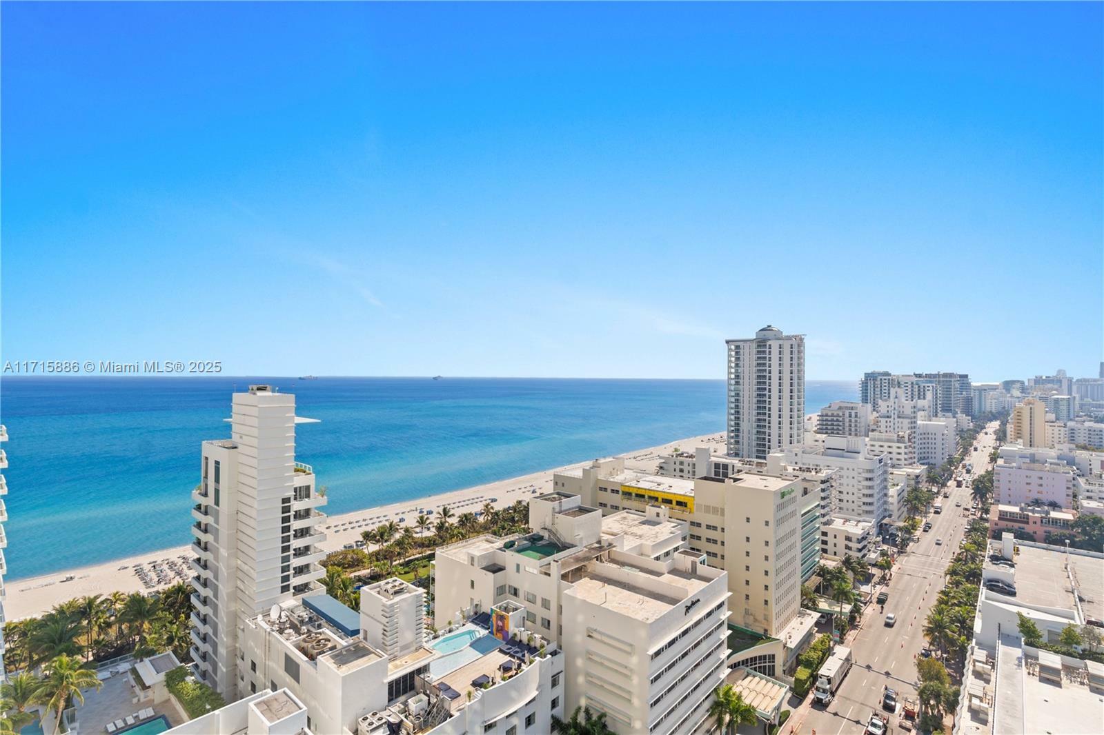 Property Photo:  4401 Collins Ave 2104  FL 33140 