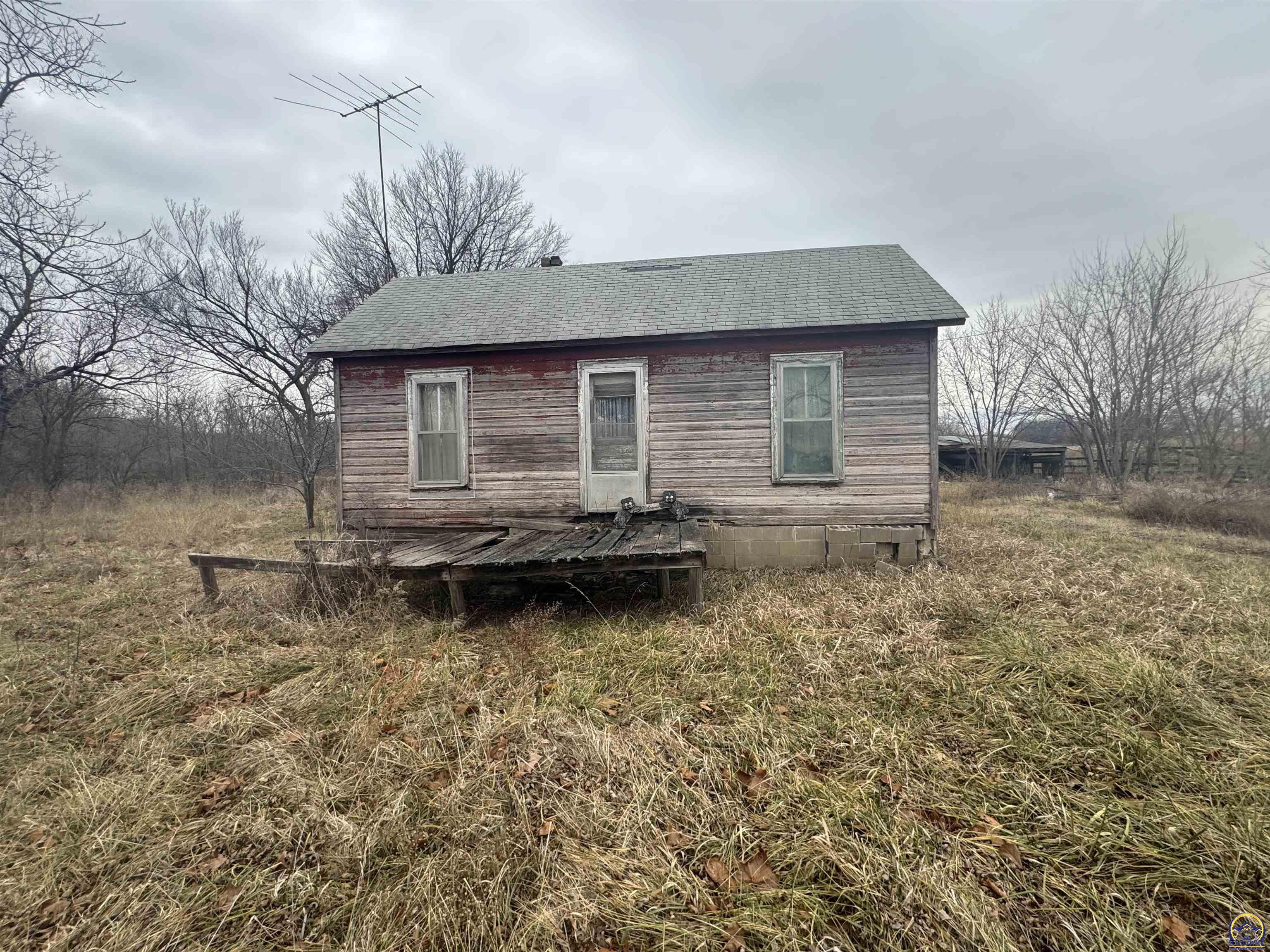 Property Photo:  3550 170th Rd  KS 66088 