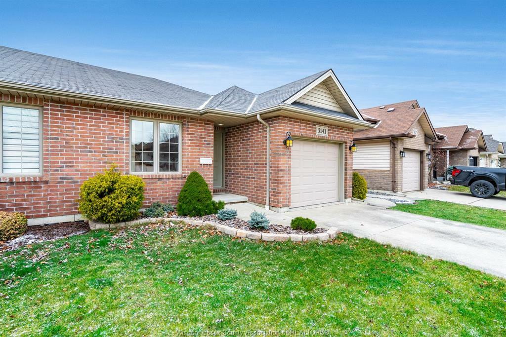 3141 Seville Avenue  Windsor ON N8N 0A2 photo