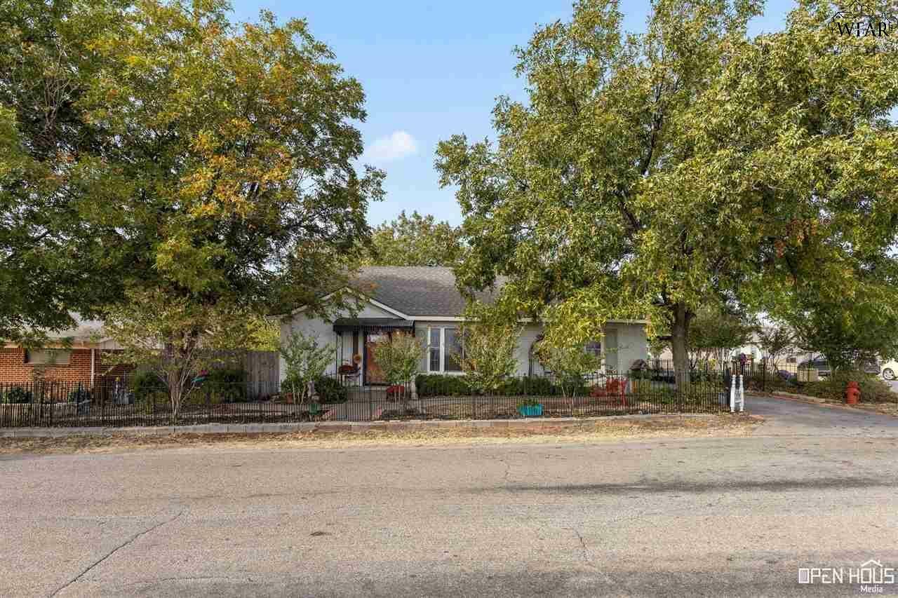 Property Photo: 100 S Bell Road TX 76367