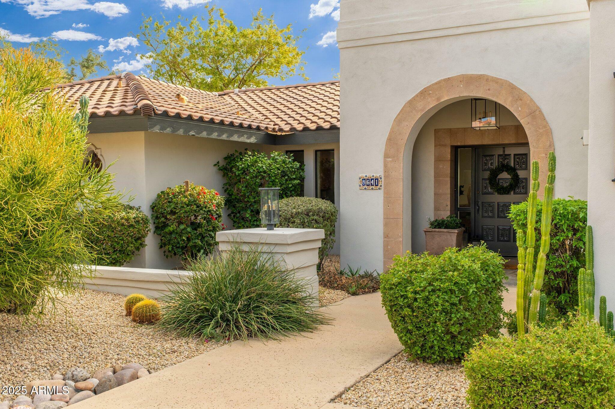 Property Photo:  8641 E Clubhouse Way  AZ 85255 