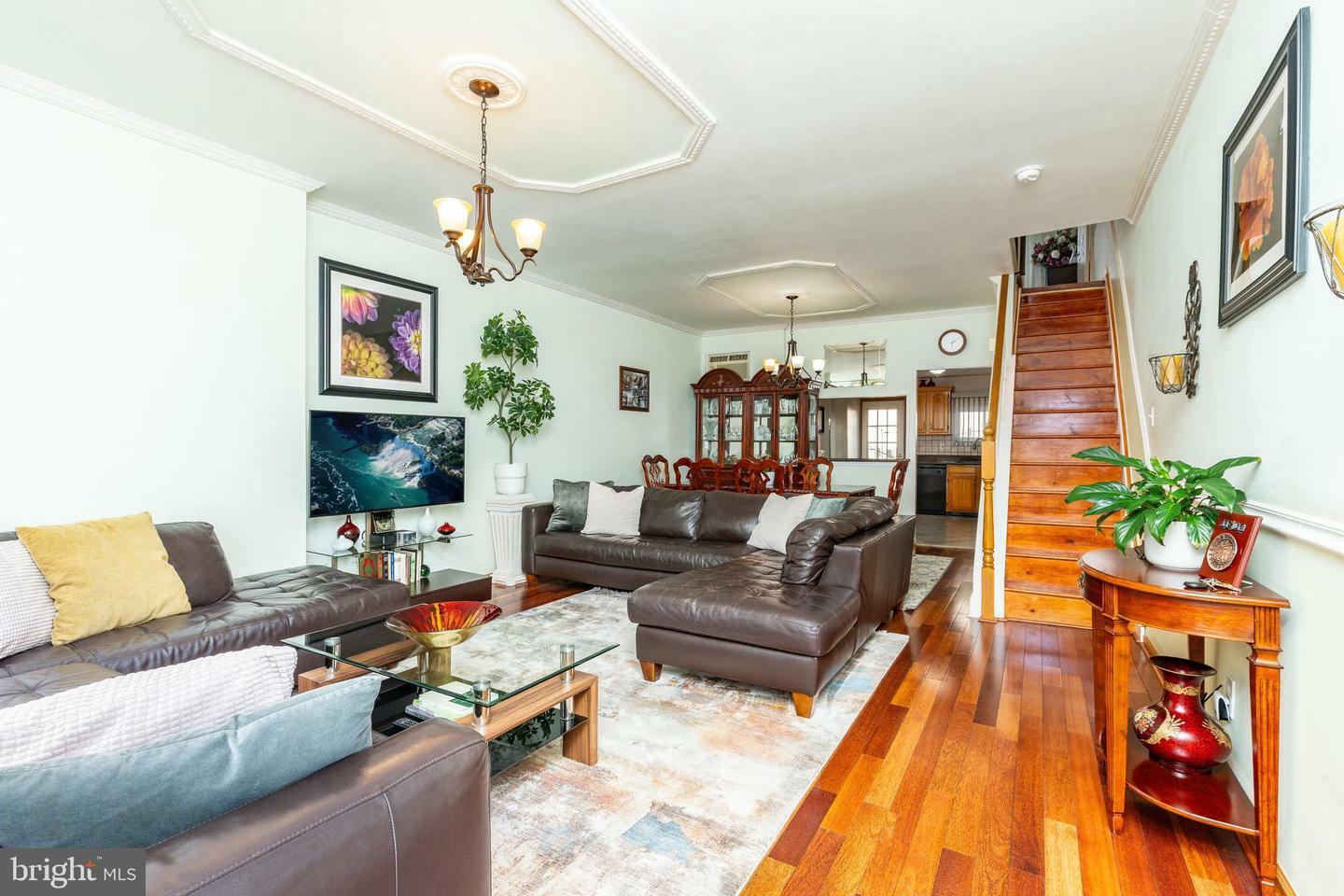 Property Photo:  2996 E Thompson Street  PA 19134 