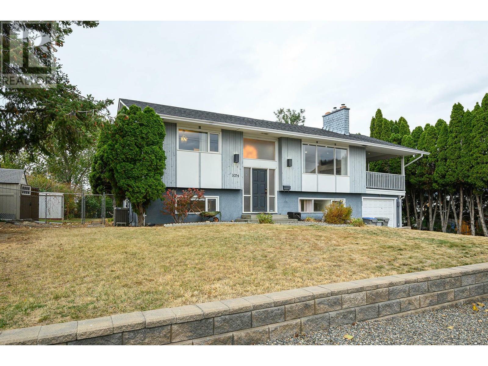 Property Photo: 1074 Ollek Street BC V2B 5B2
