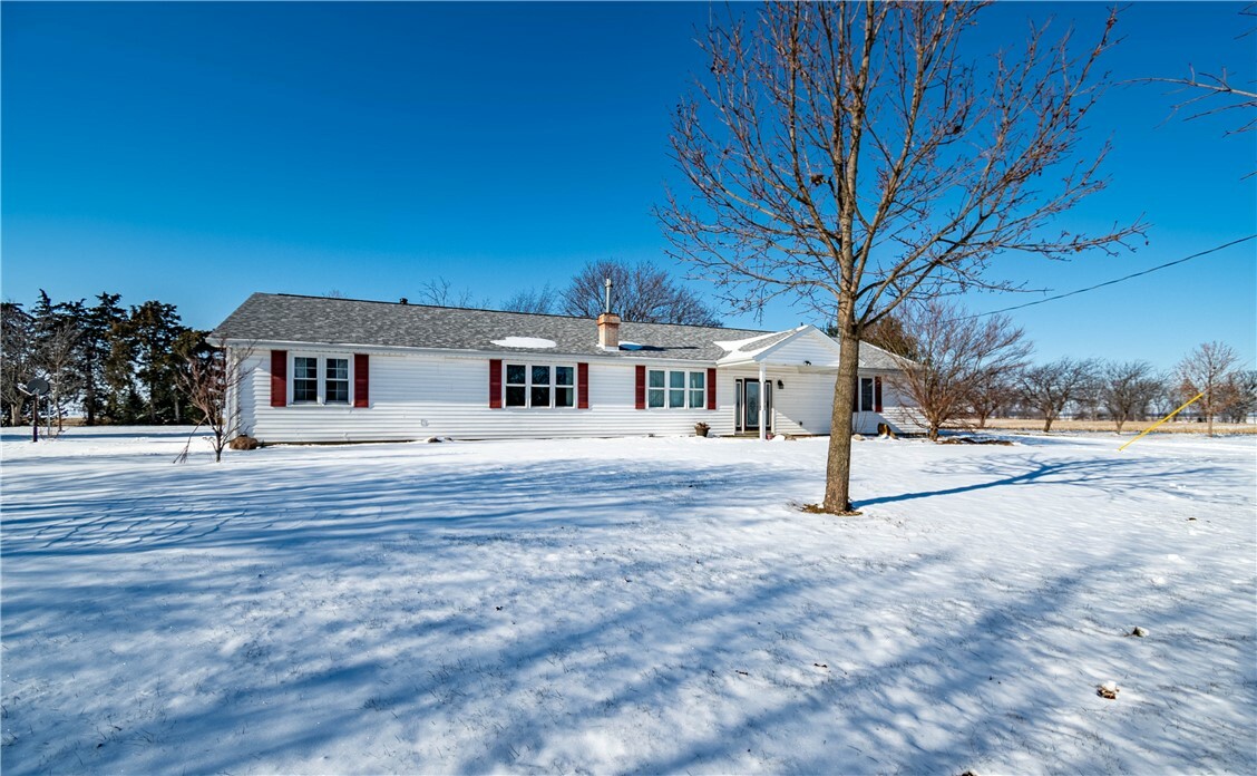 Property Photo:  2518 Cr 700E  IL 61937 