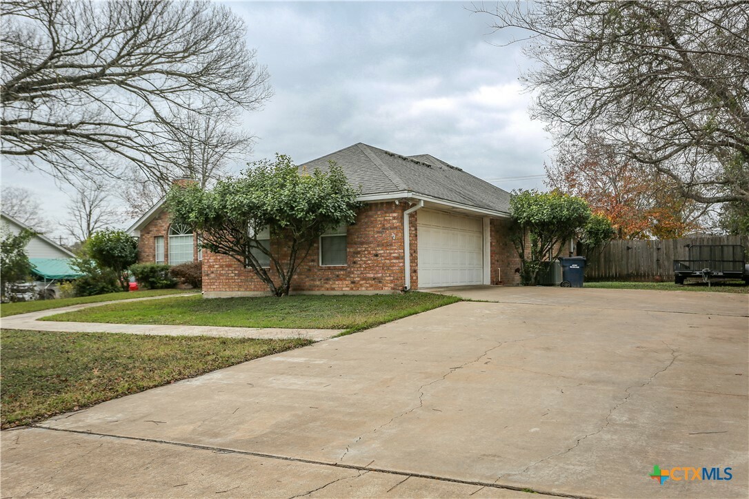 Property Photo:  507 Mill Creek Drive  TX 76571 