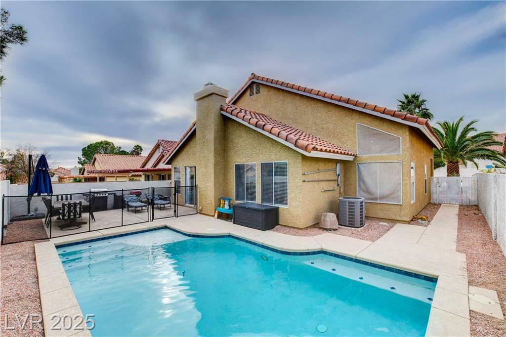 Property Photo: 3320 Haven Beach Way NV 89117