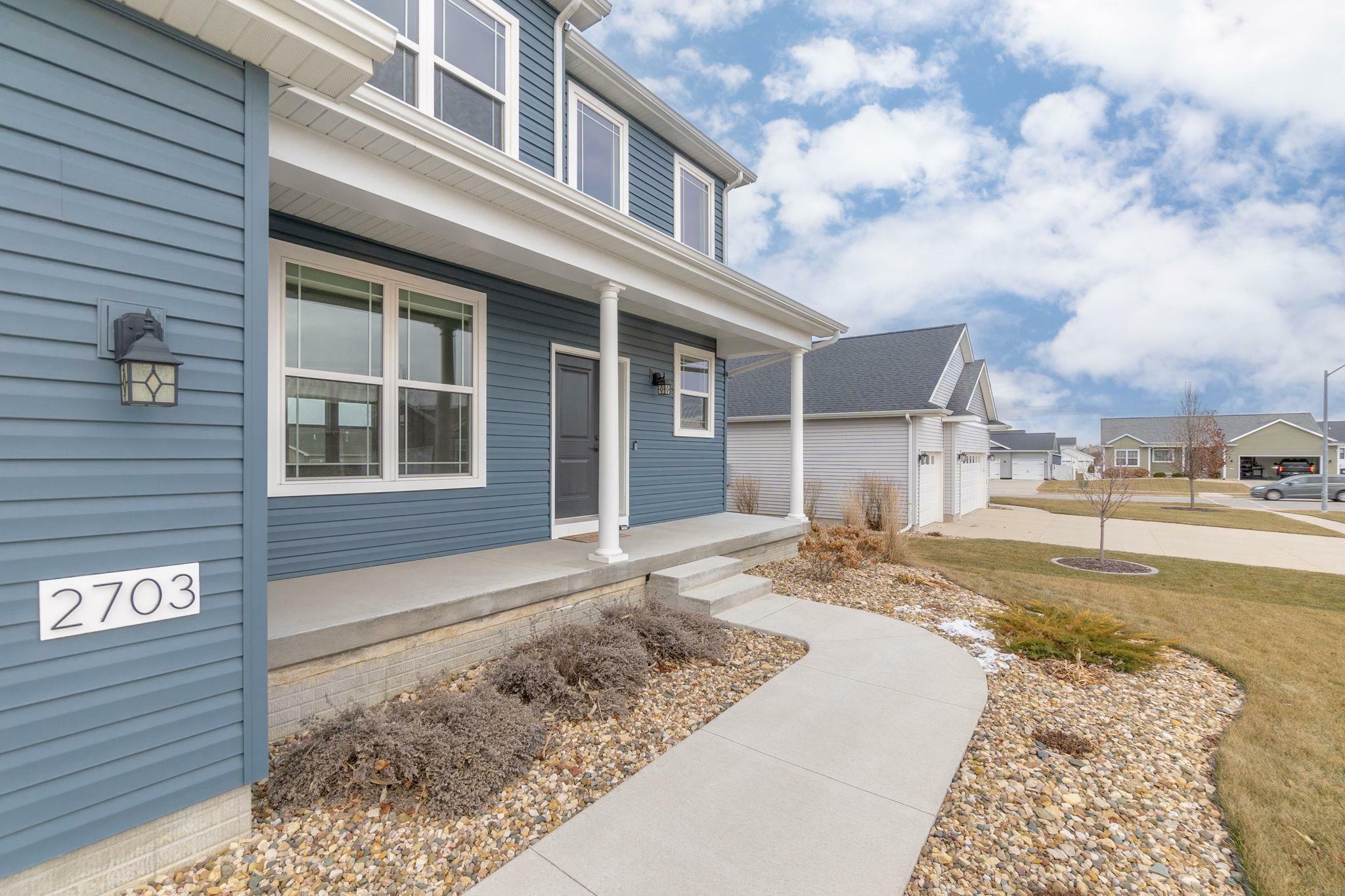 Property Photo:  2703 Maple Grove Drive  IA 50613 