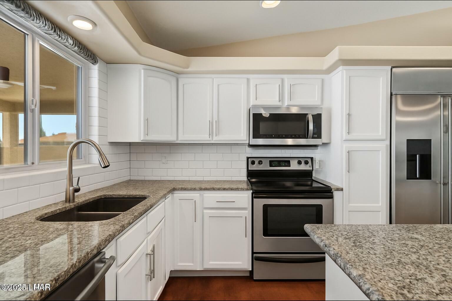 Property Photo: 4330 Trotwood Dr AZ 86406