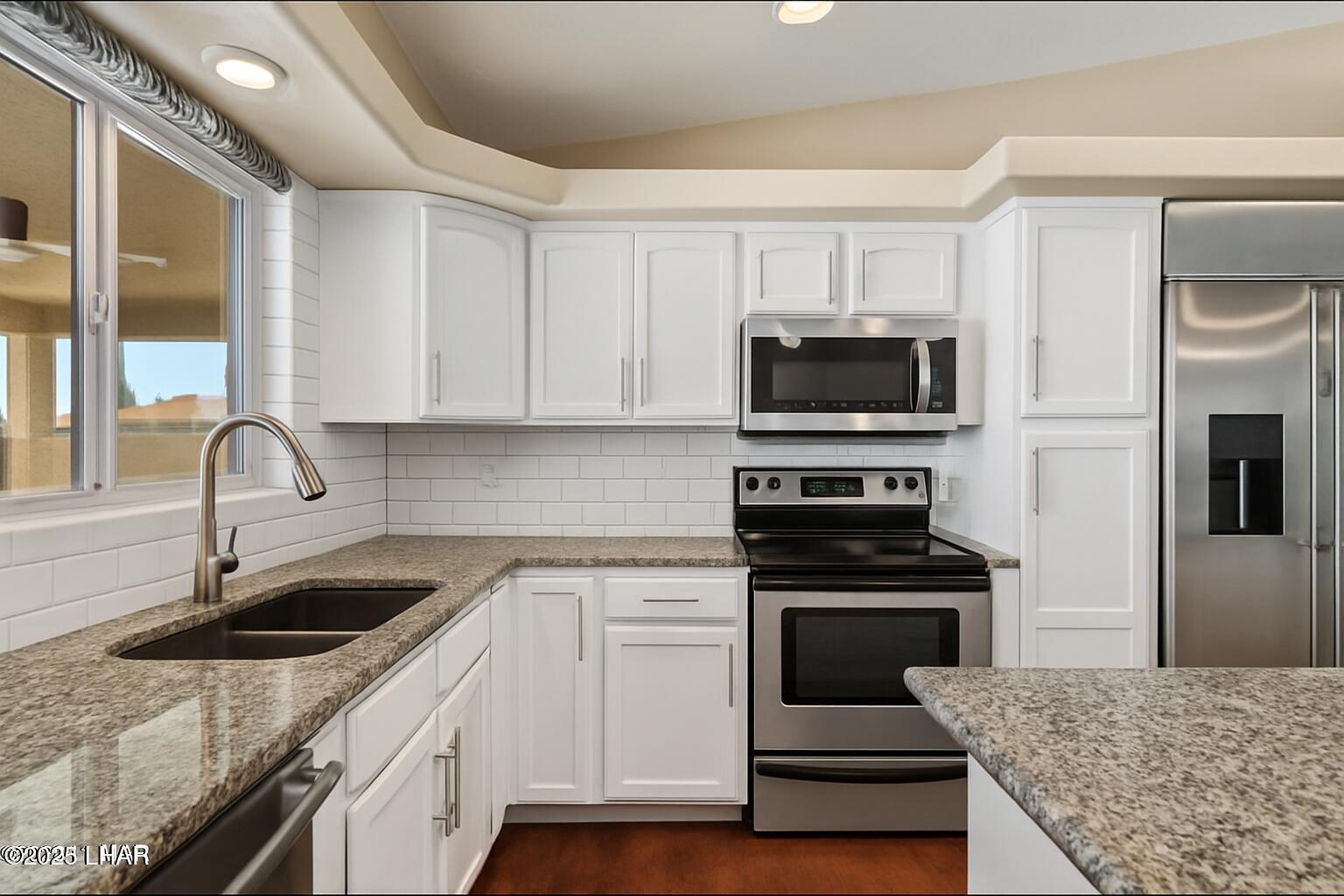 Property Photo: 4330 Trotwood Dr AZ 86406