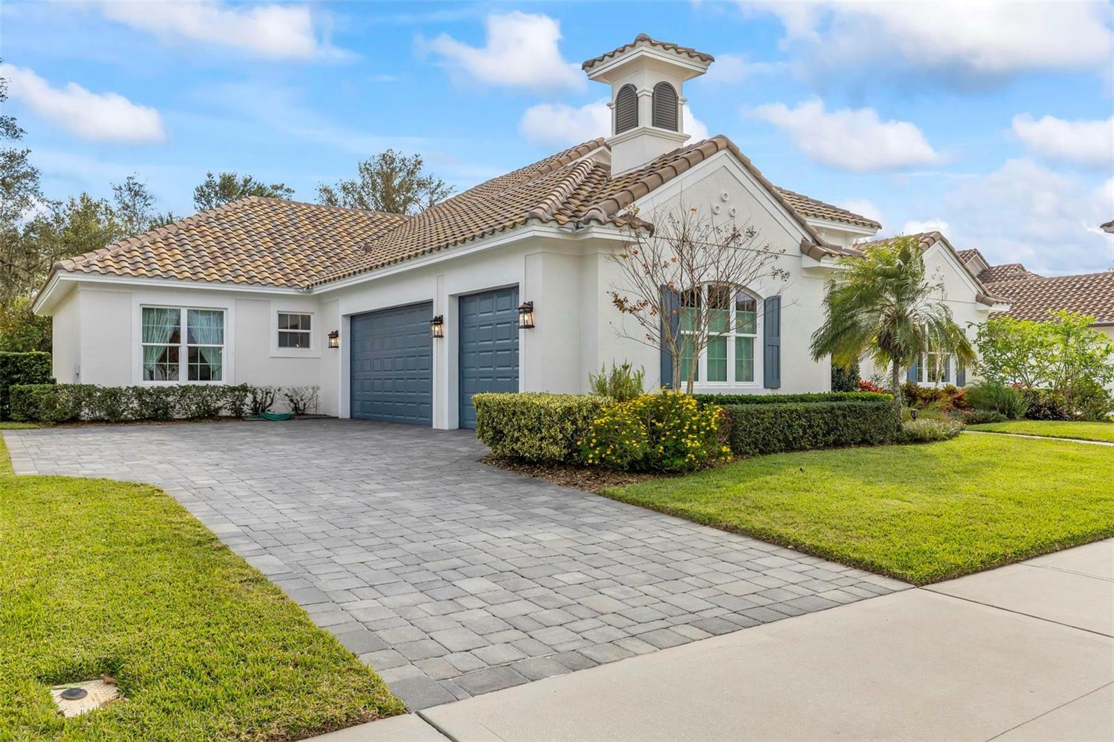 Property Photo: 20 New Water Oak Drive FL 32137