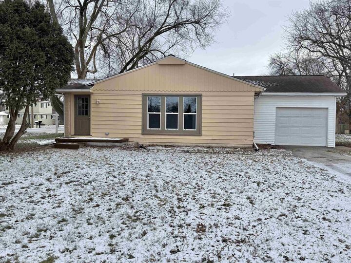 4724 Hess Road  Saginaw MI 48601 photo