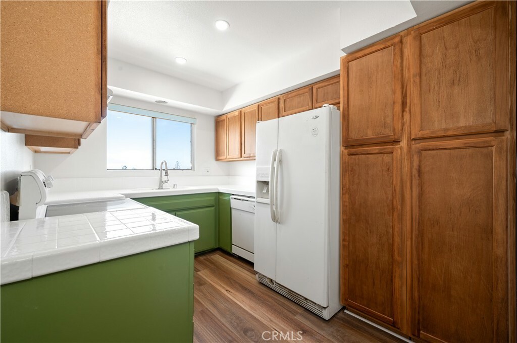 Property Photo:  4505 California Avenue 508  CA 90807 