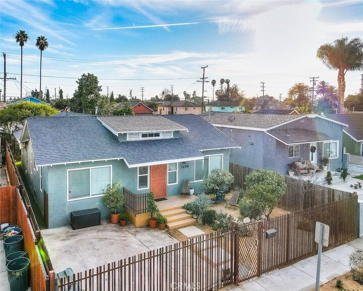Property Photo: 1238 E 89th Street CA 90002