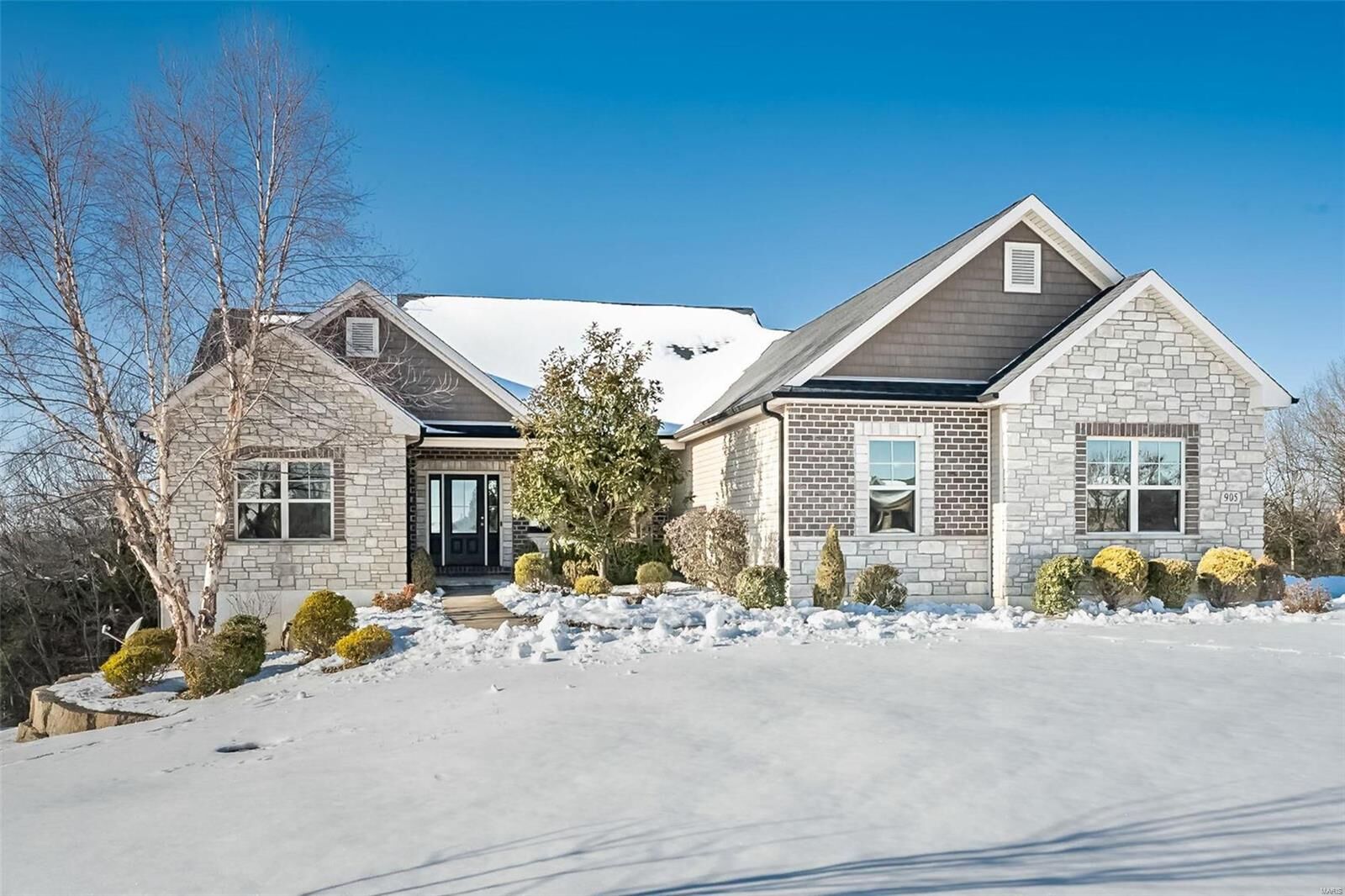 Property Photo:  905 Wellington Ridge  MO 63028