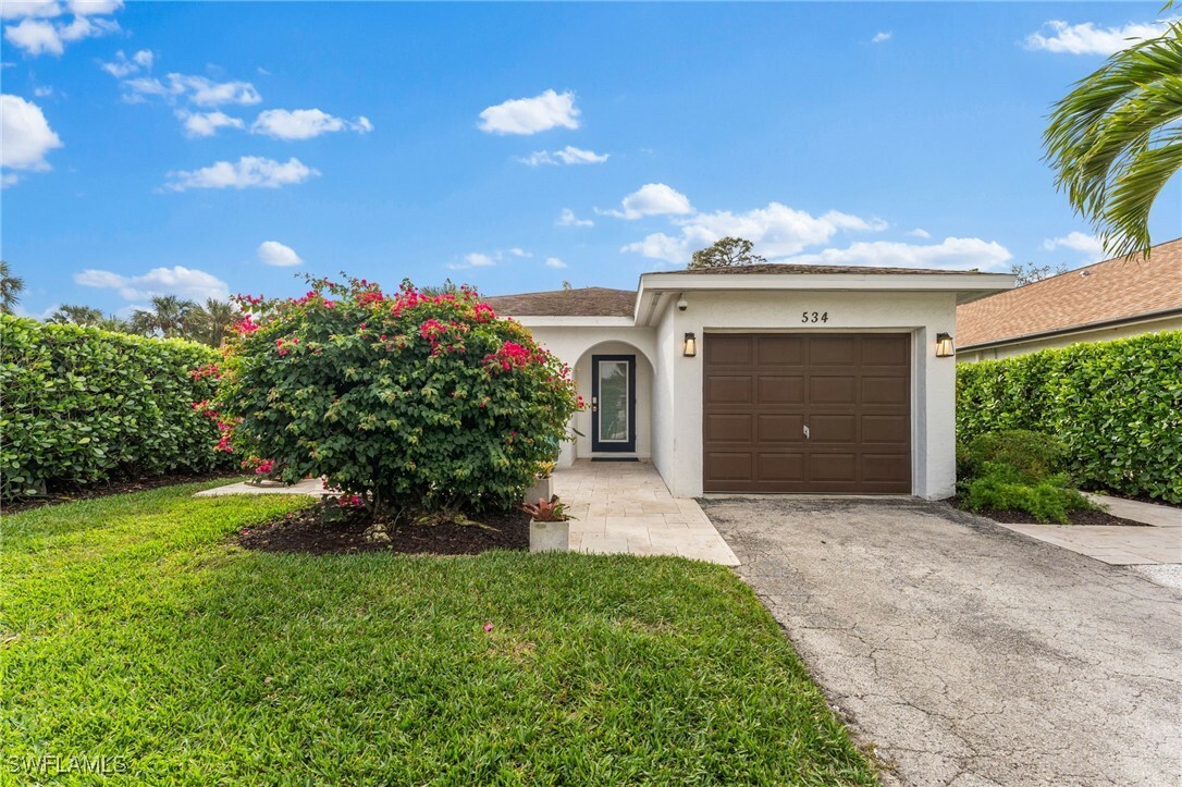 Property Photo:  534 97th Avenue N  FL 34108 