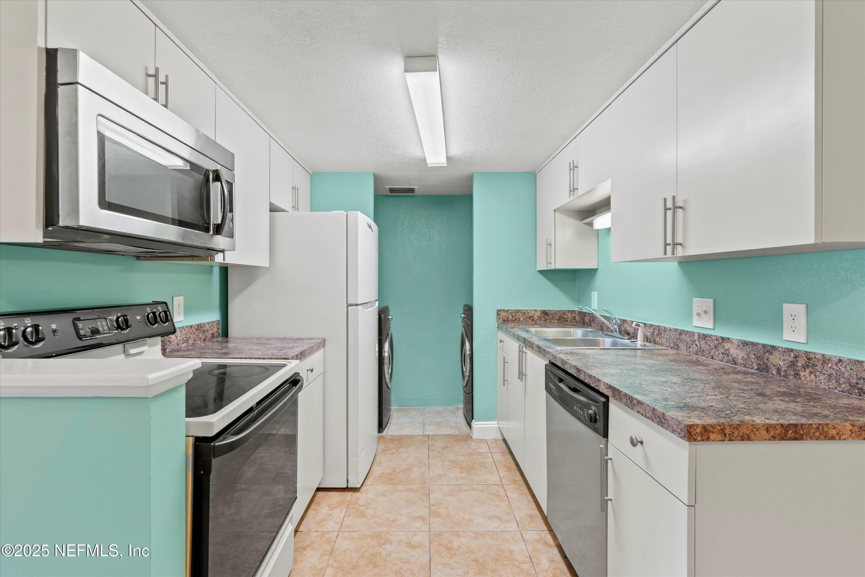 Property Photo:  3737 Loretto Road 701  FL 32223 