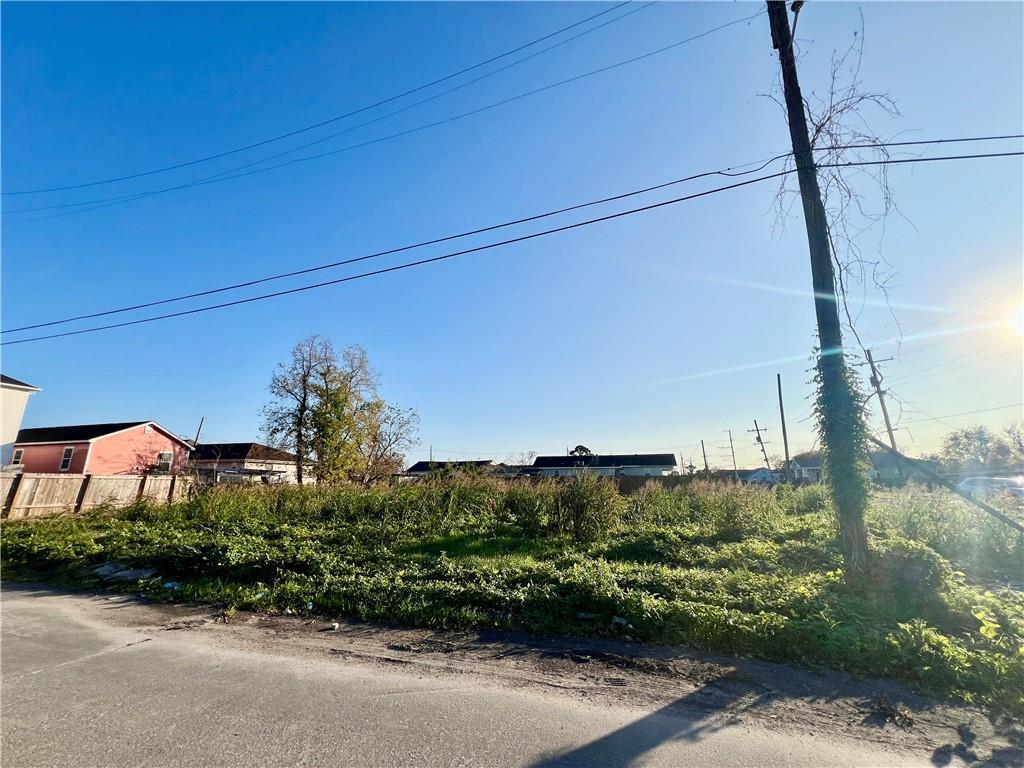 Property Photo:  2535 Gallier Street  LA 70117 