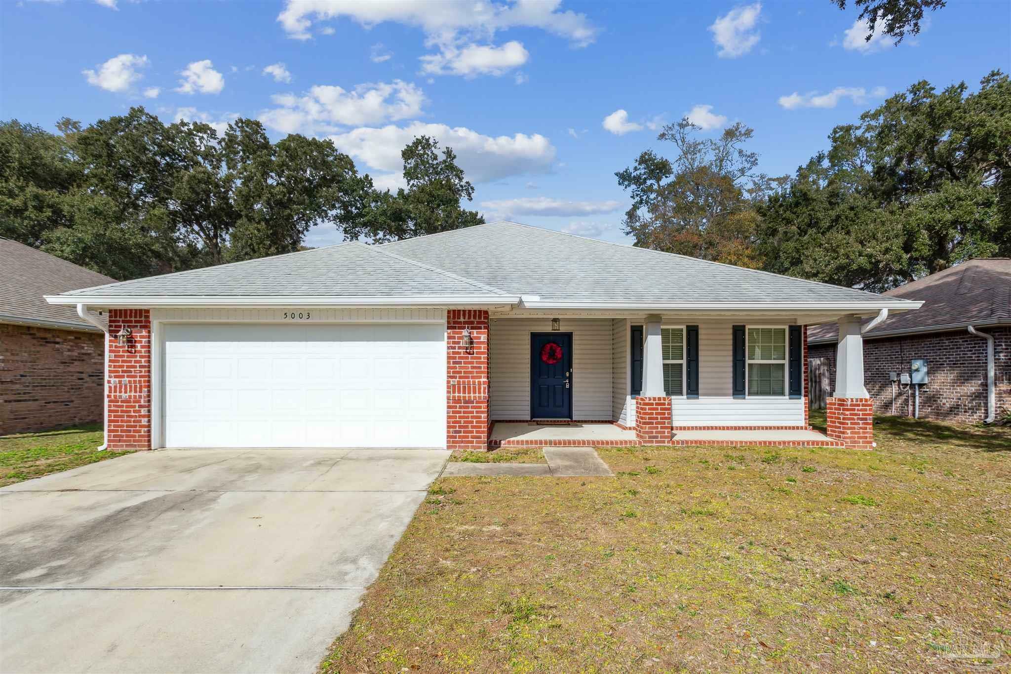 Property Photo:  5003 Covenant Cir  FL 32571 