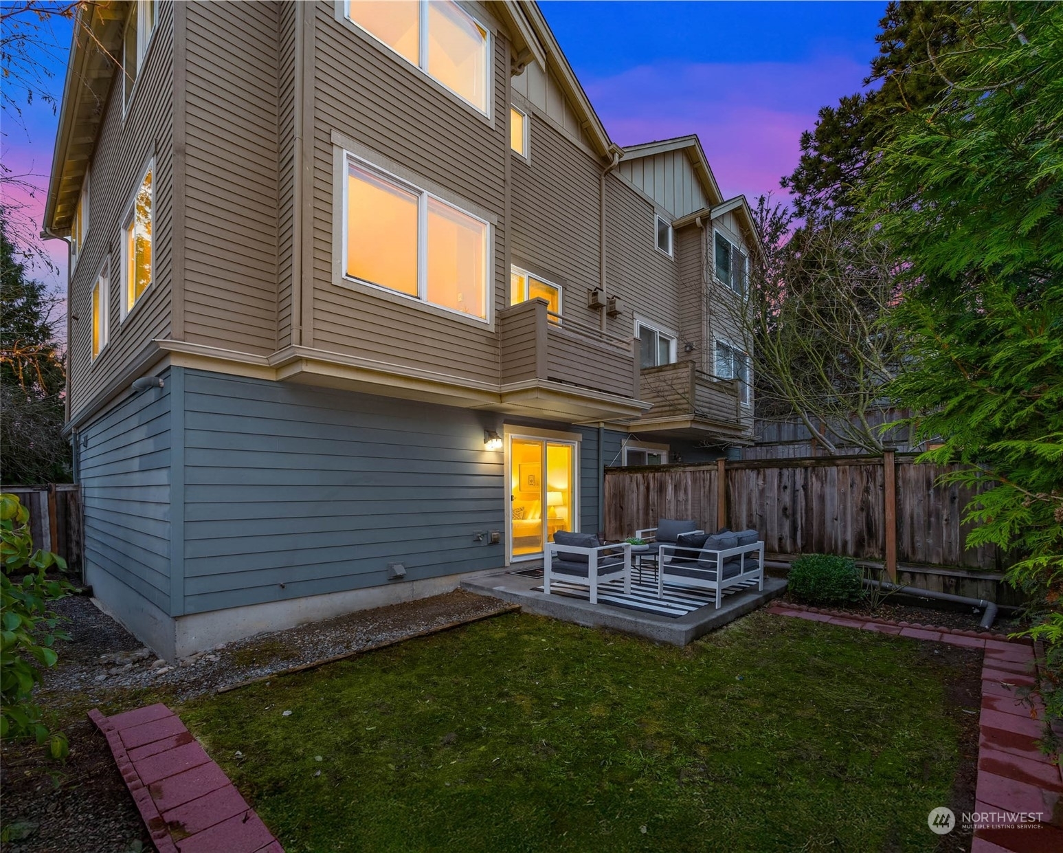 Property Photo:  2820 A SW Dakota Street  WA 98126 