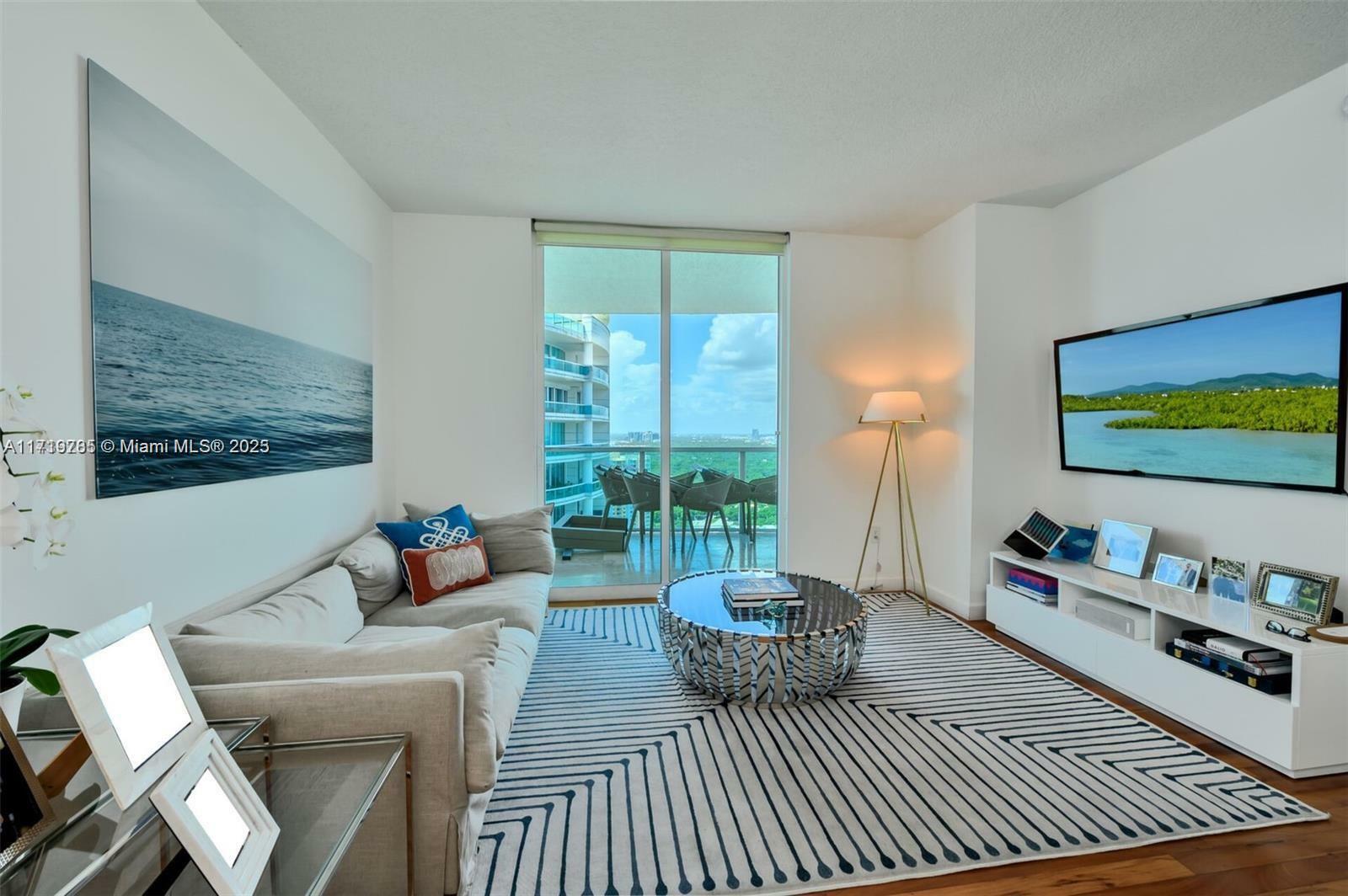 Property Photo:  2101 Brickell Ave 3507  FL 33129 