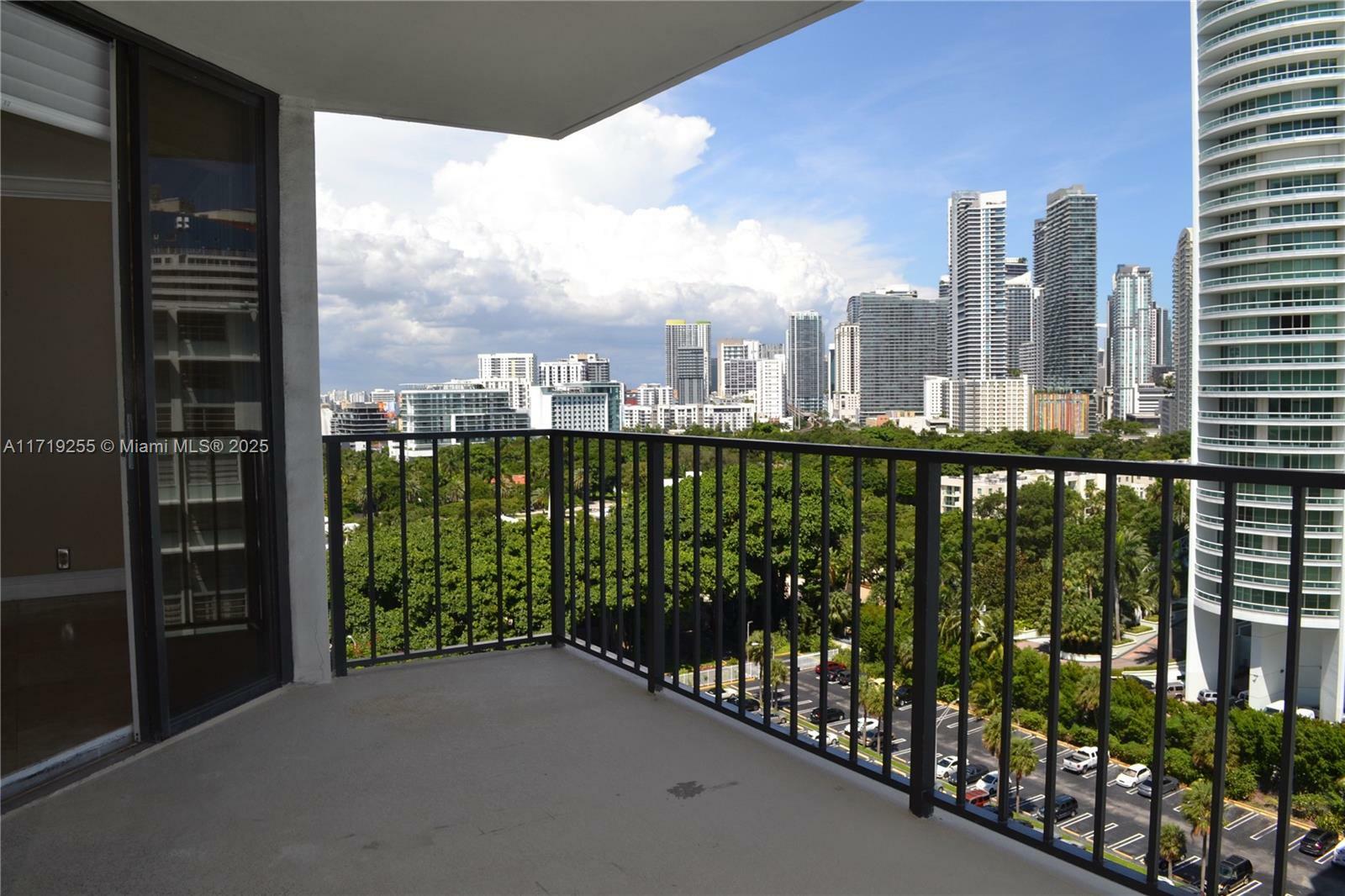 Property Photo:  1865 Brickell Ave A1604  FL 33129 