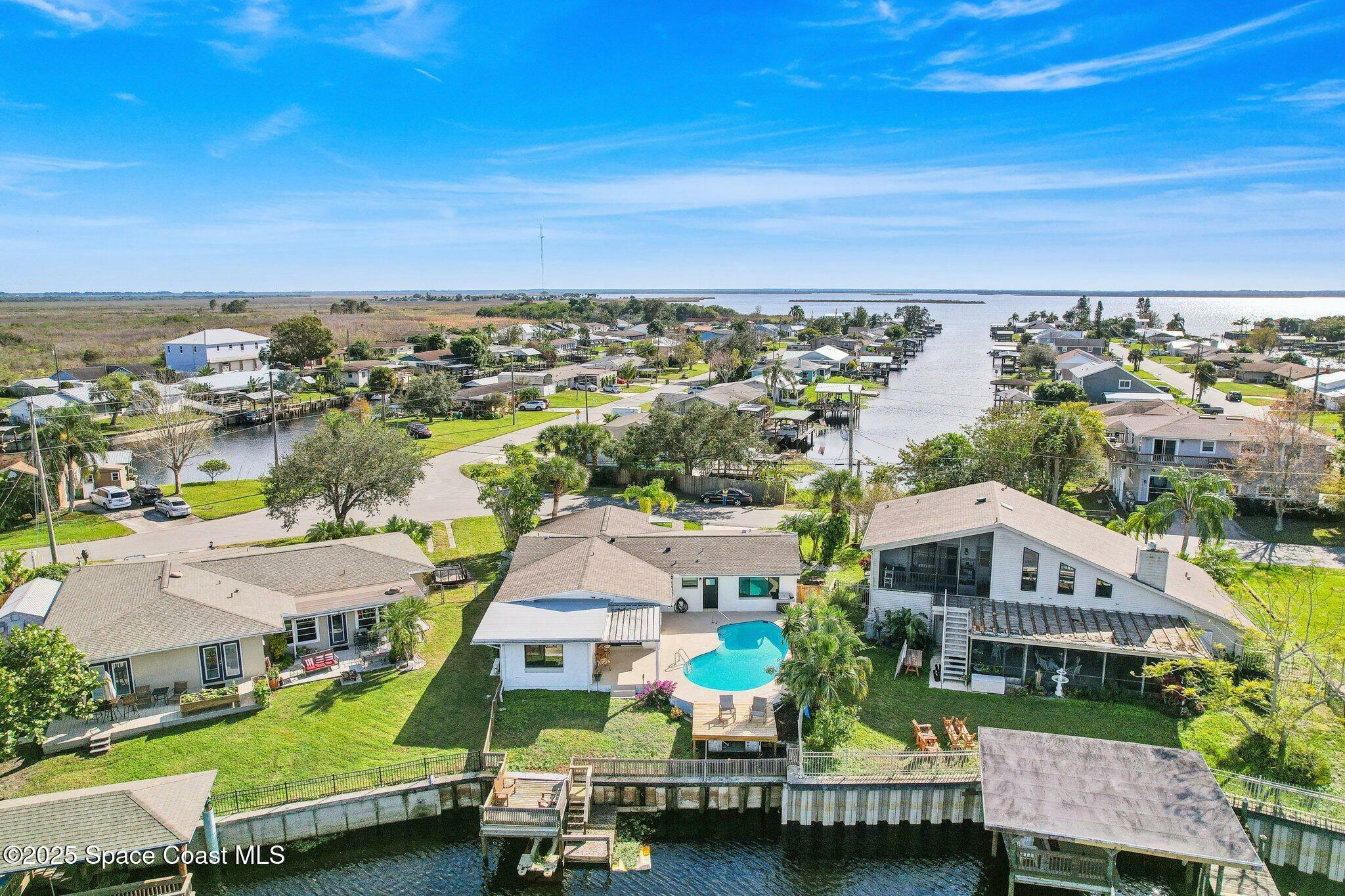 Property Photo: 818 Cardinal Road FL 32926