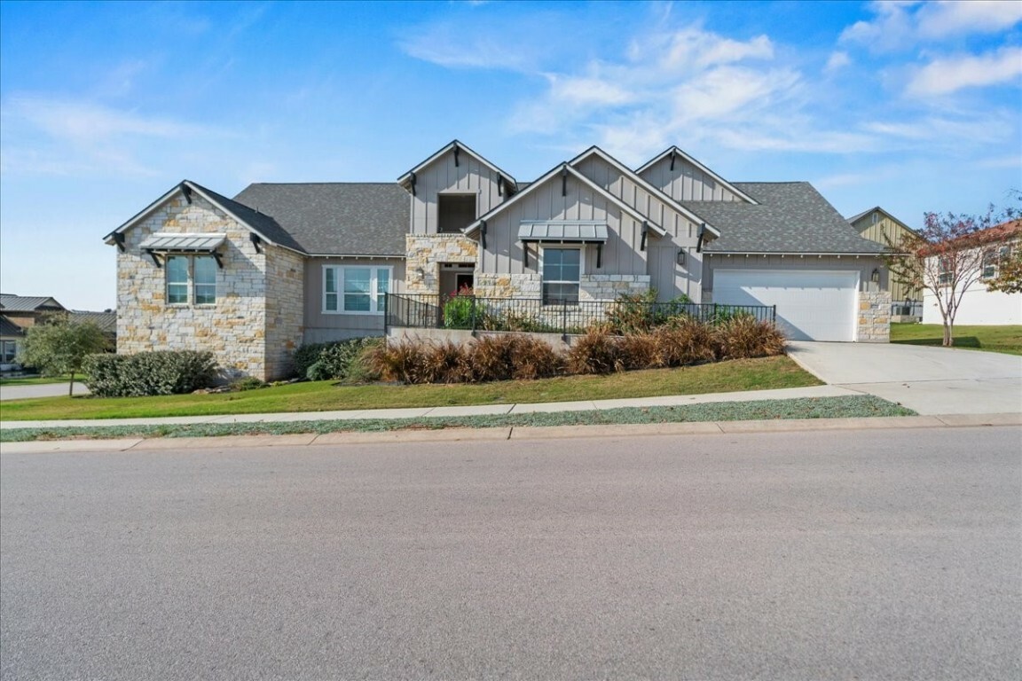 Property Photo: 609 Dancing Oak Lane TX 78666