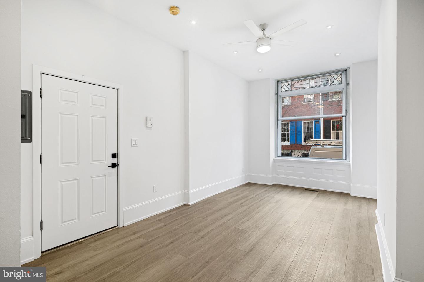 Property Photo:  1111 Spruce Street 100  PA 19107 