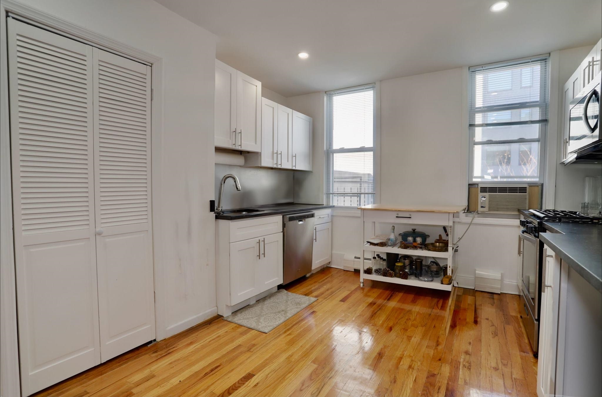 Property Photo:  402 Monroe St 2  NJ 07030 