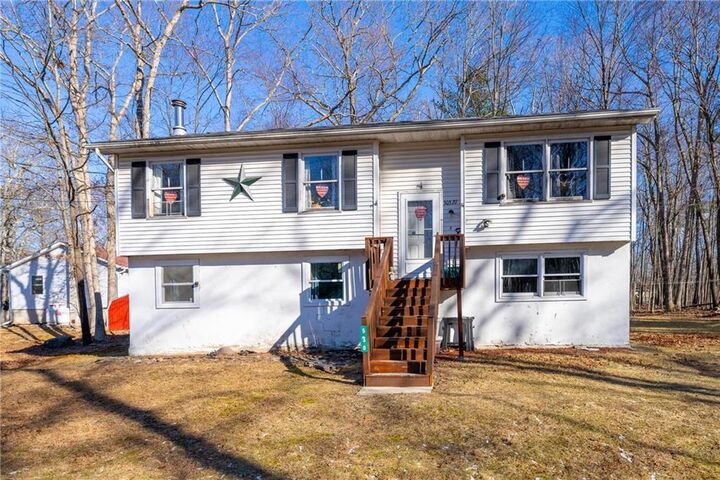 530 Pepper Road  East Stroudsburg PA 18302 photo