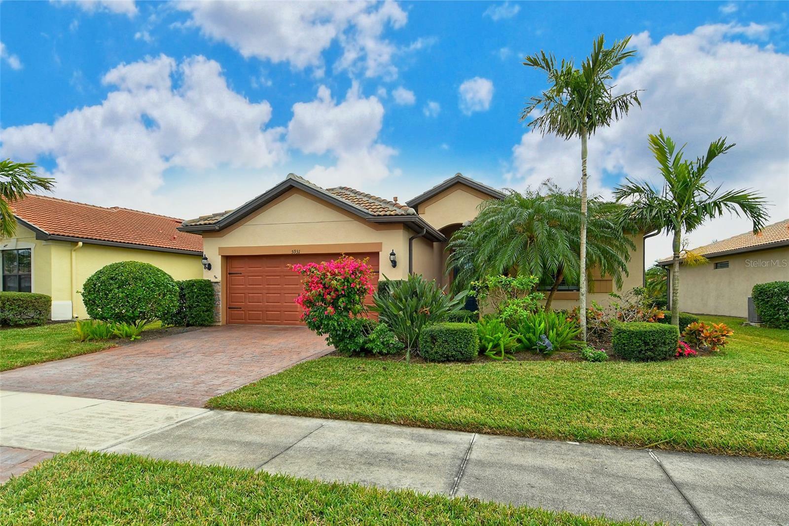 Property Photo:  5931 Caspian Tern Drive  FL 34238 