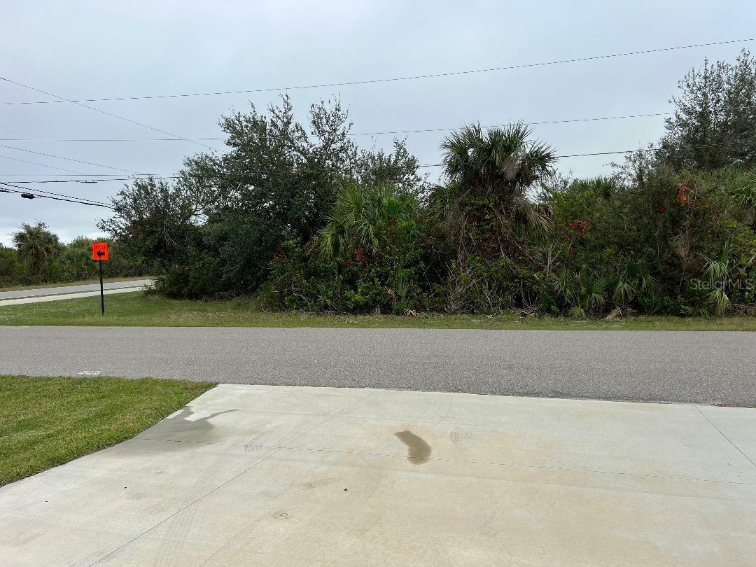 Property Photo:  14283 Keystone Boulevard  FL 33981 