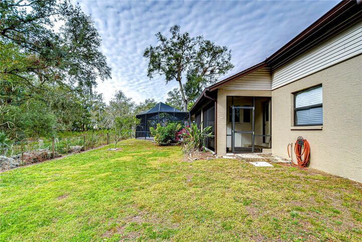 Property Photo: 807 Belle Timbre Avenue FL 33511