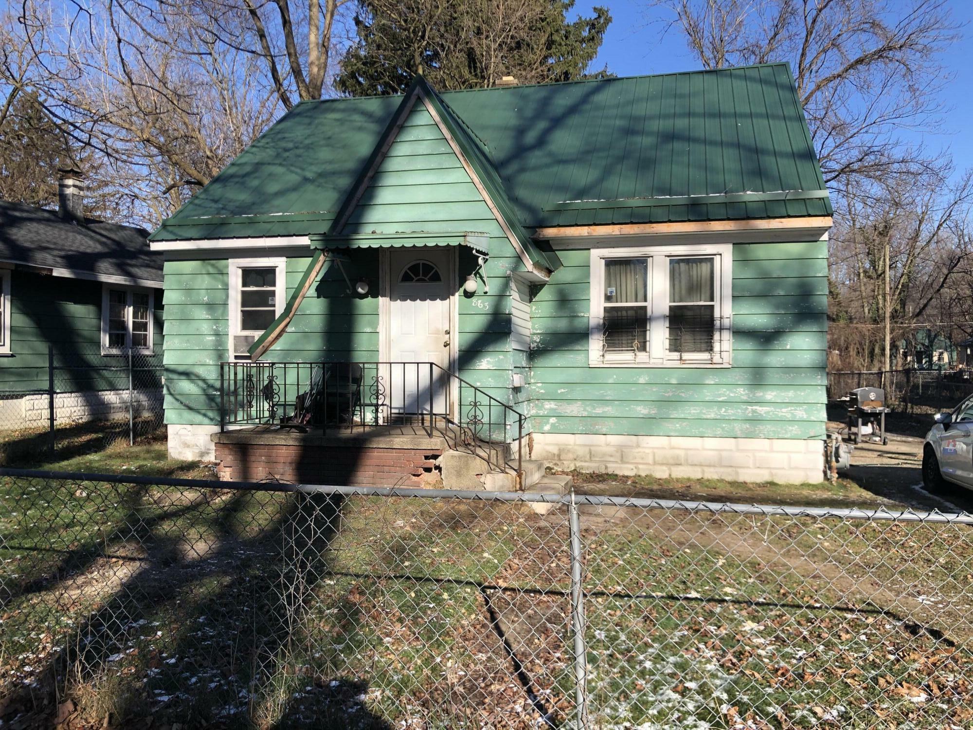 Property Photo:  863 Edgecumbe Avenue  MI 49022 