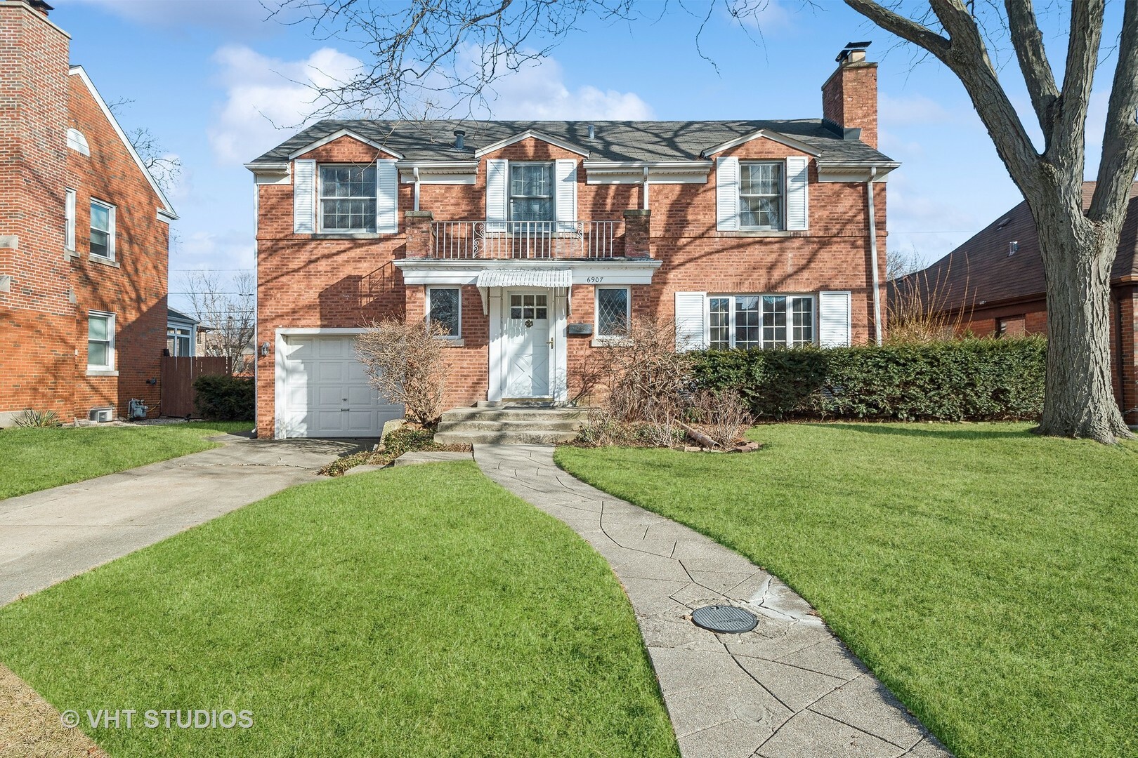 Property Photo:  6907 N Kenton Avenue  IL 60712 