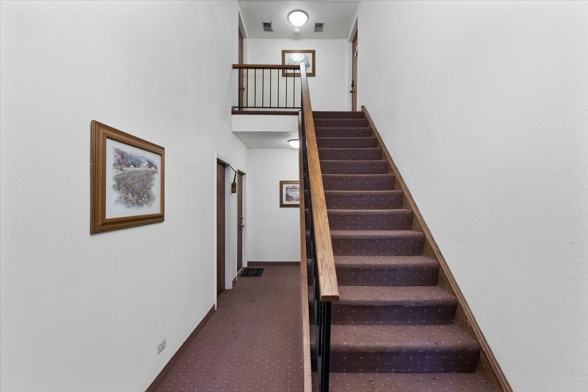 Property Photo:  936 Surrey Drive 2bl  IL 60193 