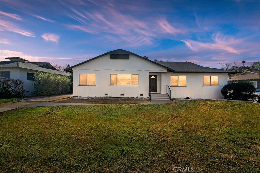 Property Photo: 2460 Carlton Place CA 92507