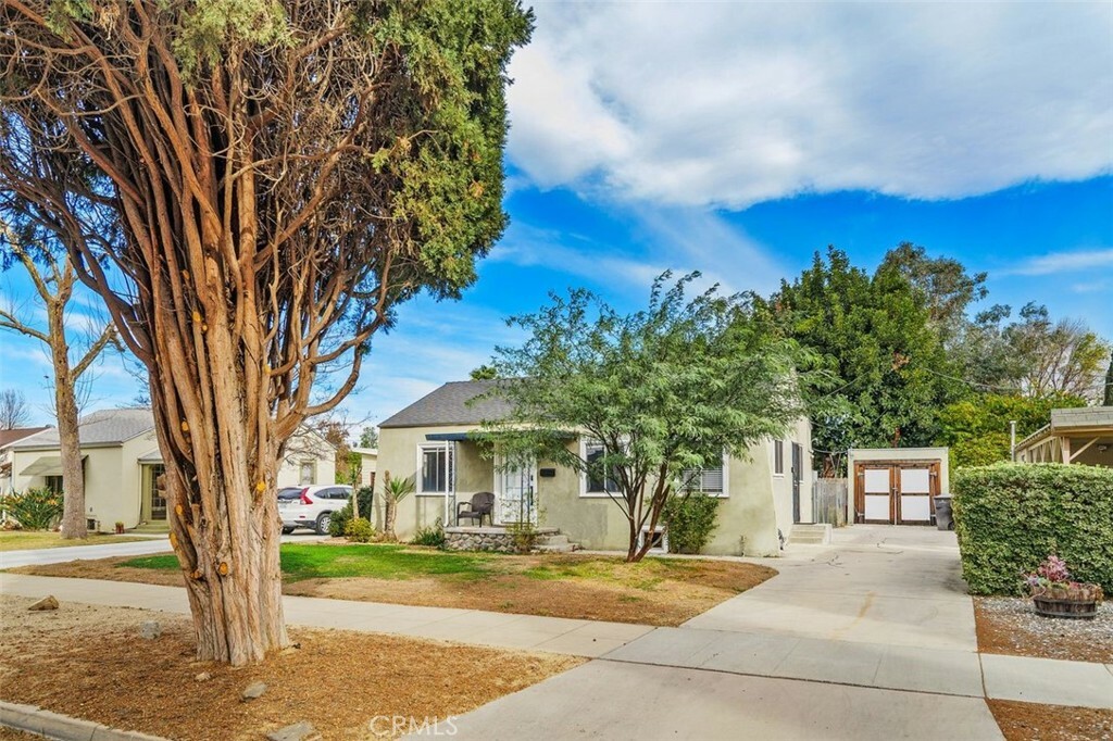 Property Photo:  4533 Edgewood Place  CA 92506 