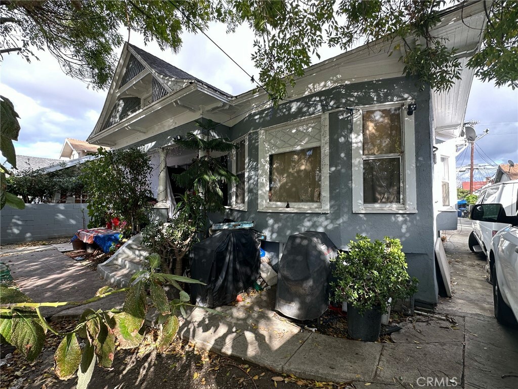 Property Photo:  4210 Woodlawn Avenue  CA 90011 