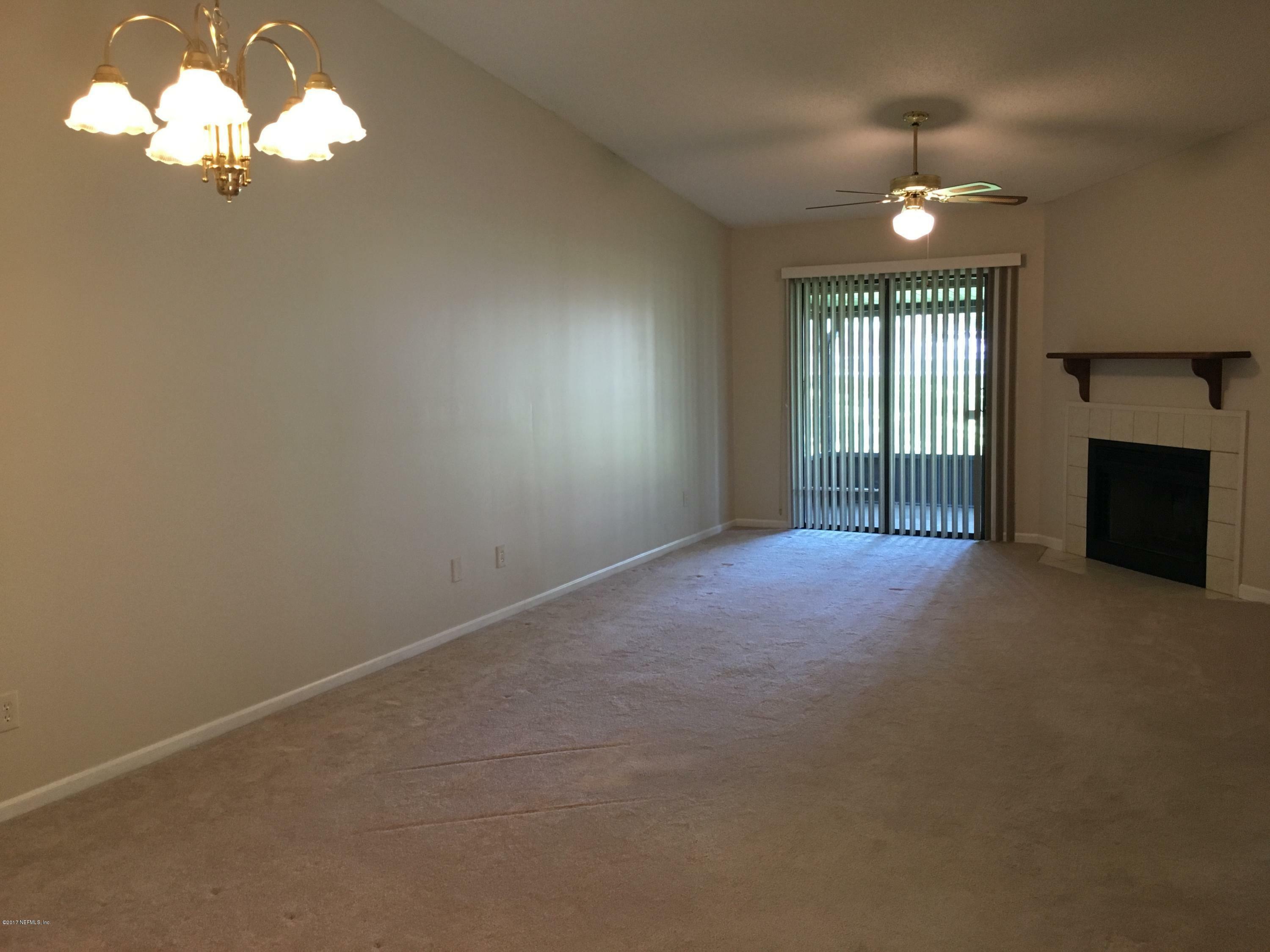 Property Photo:  85 Debarry Avenue 3052  FL 32073 