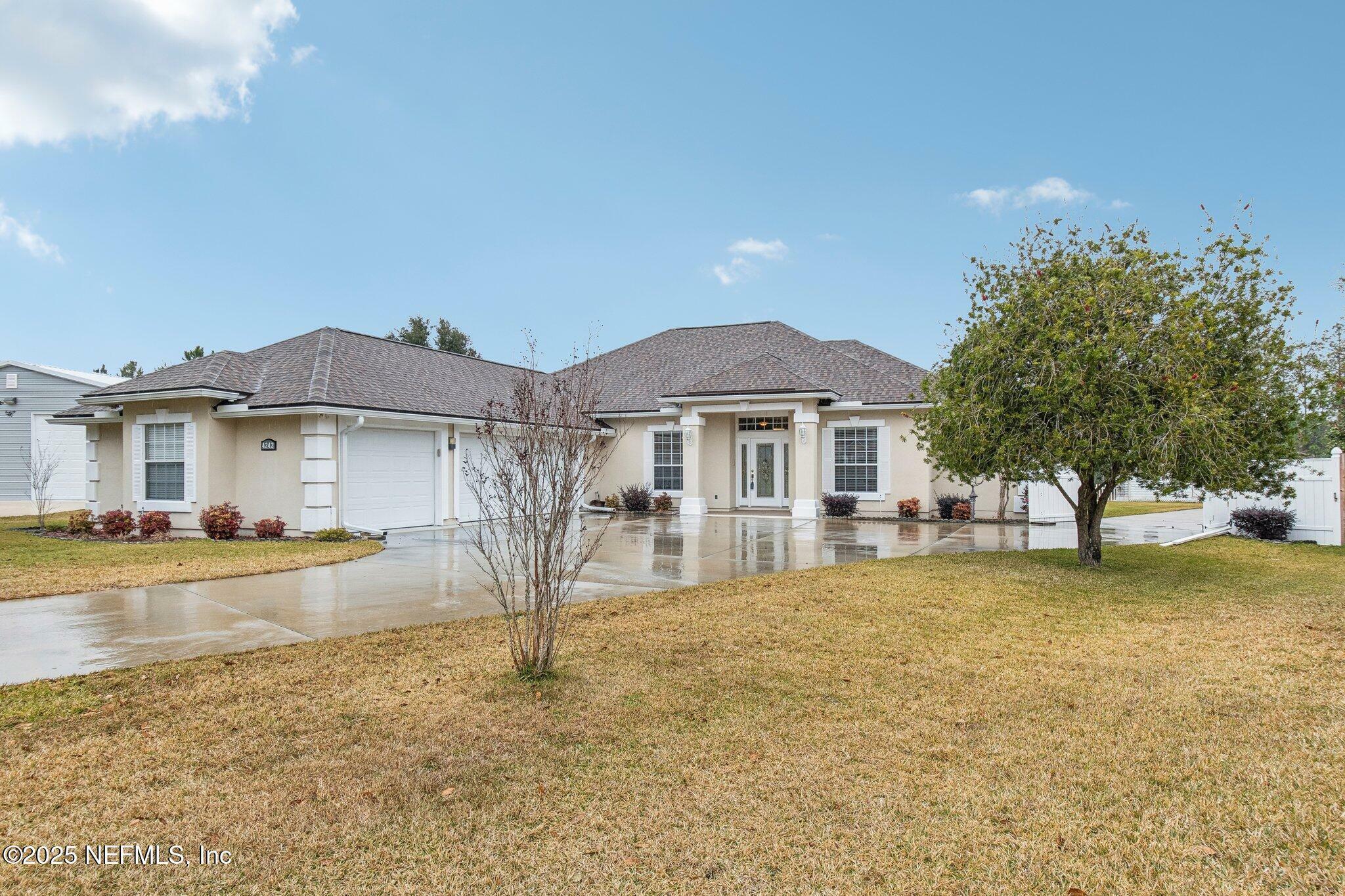 Property Photo:  4242 Carriage Court  FL 32068 