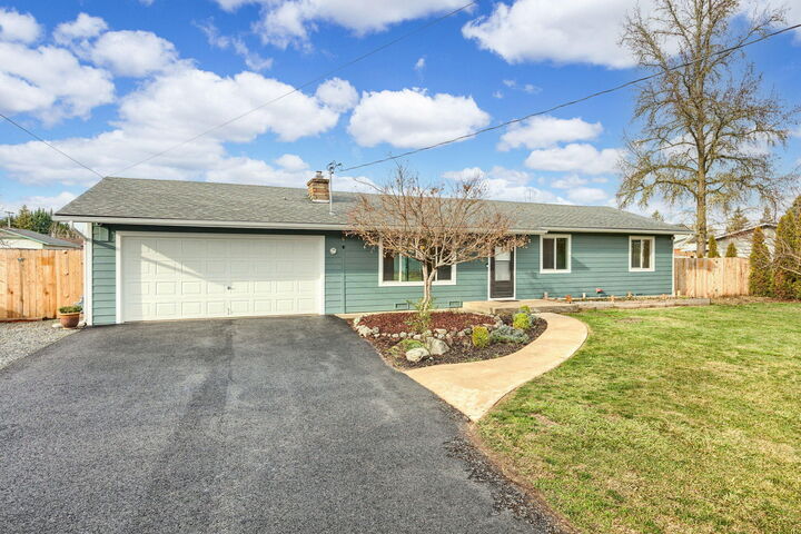 878 Coutant Lane  Grants Pass OR 97527 photo