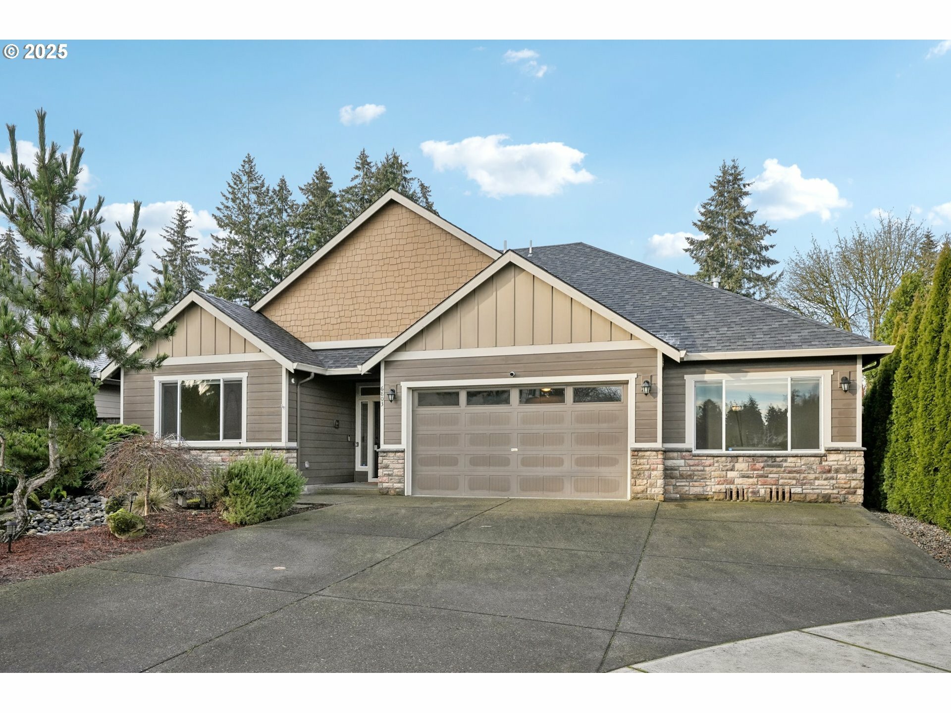 Property Photo:  6803 NE 69th Cir  WA 98661 