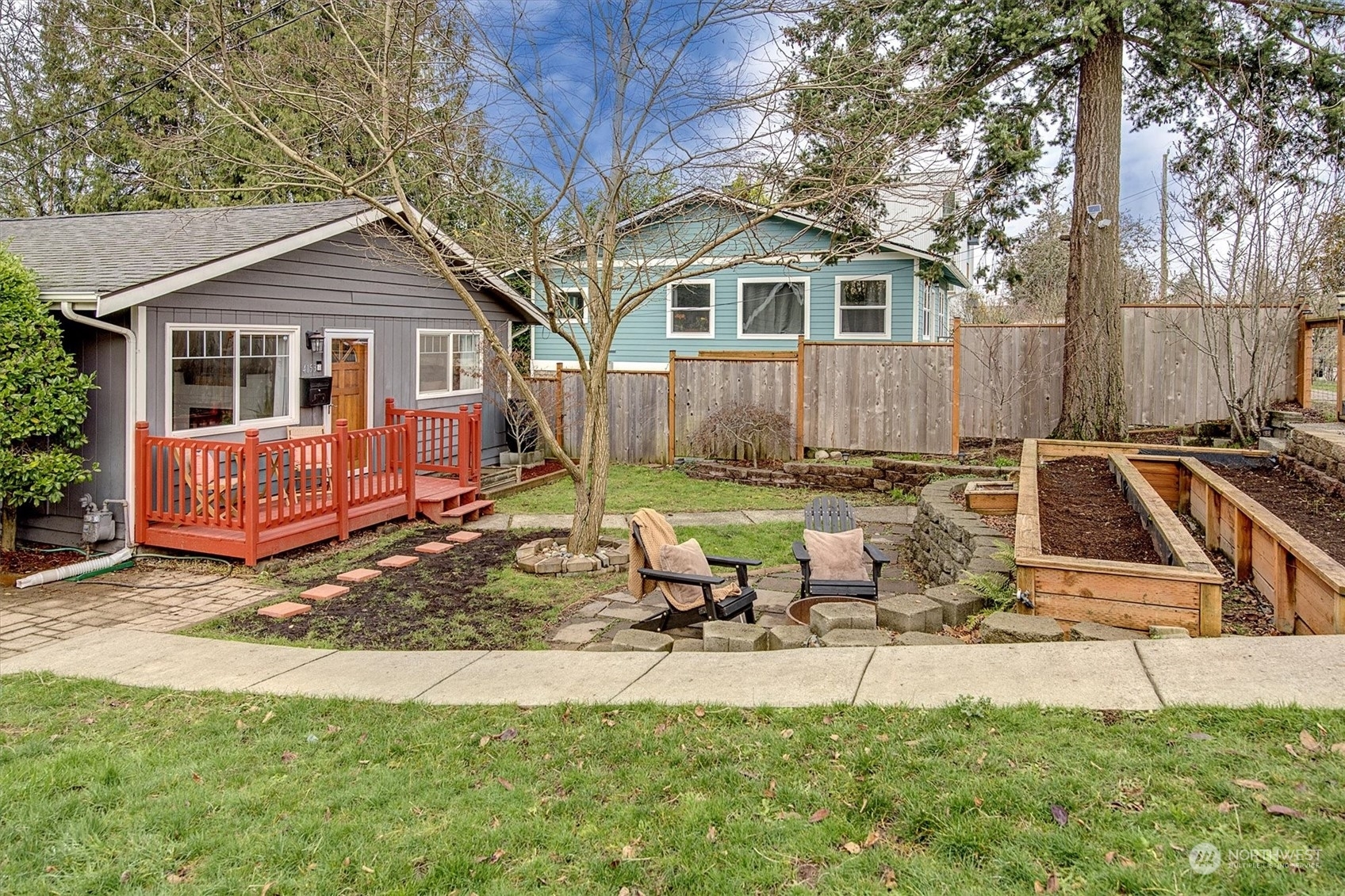 Property Photo:  4153  20th Avenue SW  WA 98106 