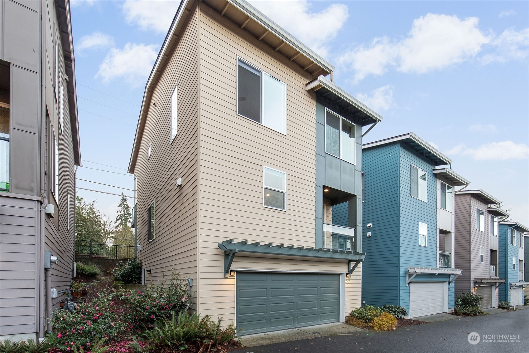 Property Photo:  3542 NE 145th Street  WA 98155 